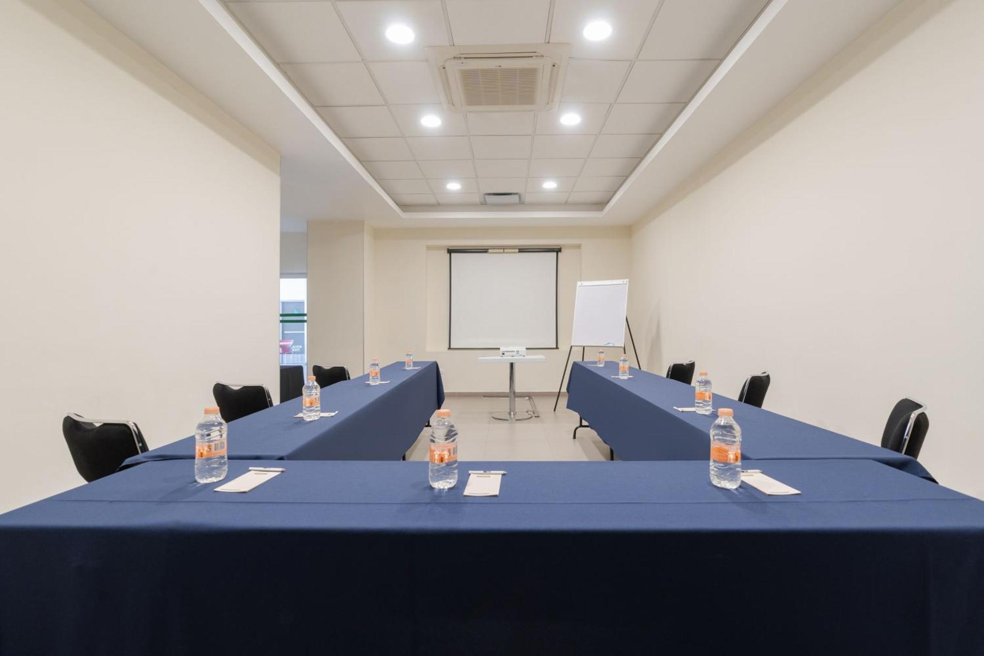 City Express Junior By Marriott Aguascalientes Centro מראה חיצוני תמונה