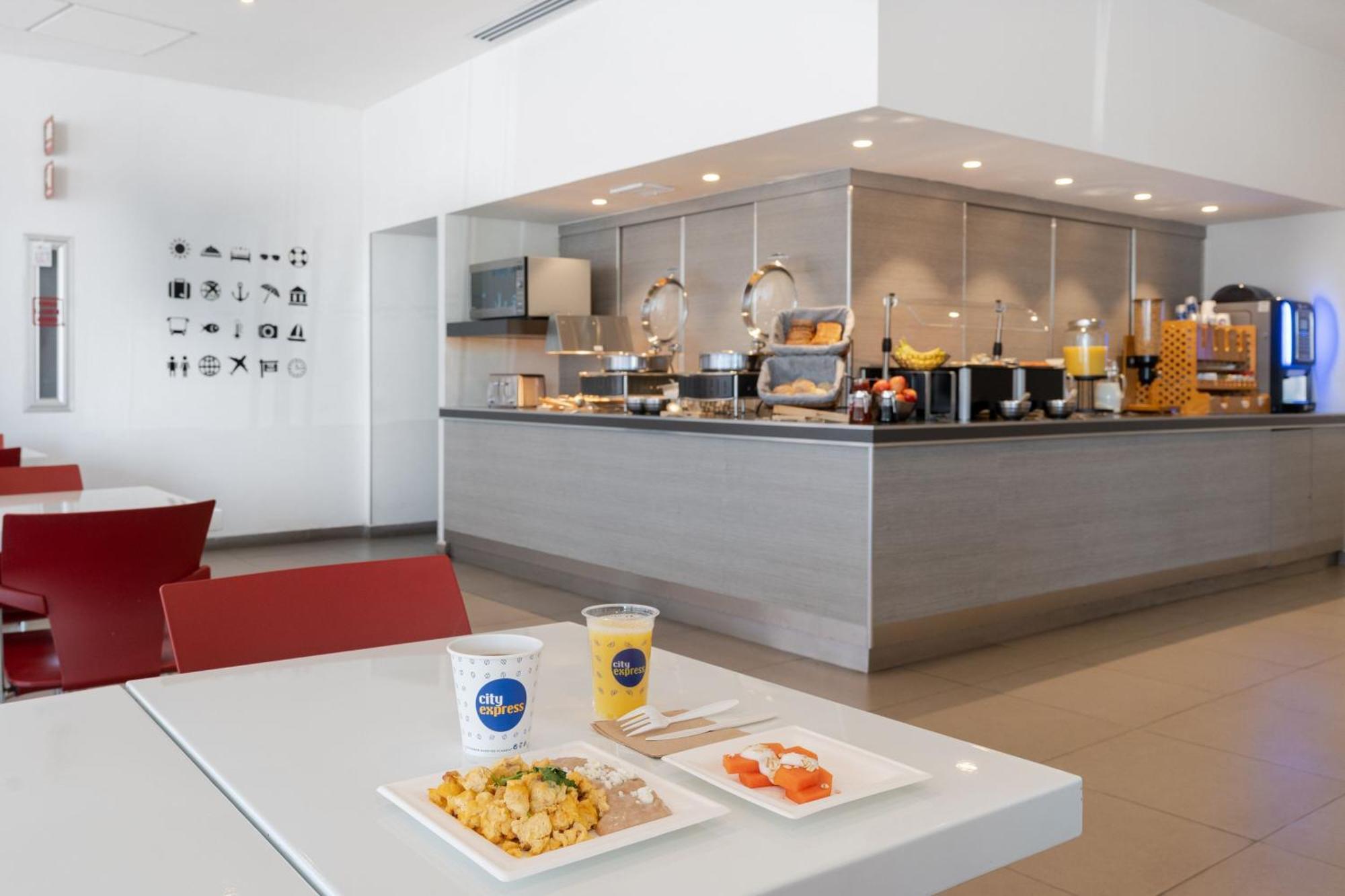 City Express Junior By Marriott Aguascalientes Centro מראה חיצוני תמונה