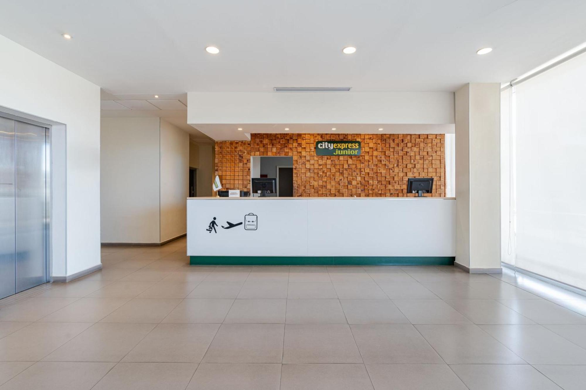 City Express Junior By Marriott Aguascalientes Centro מראה חיצוני תמונה