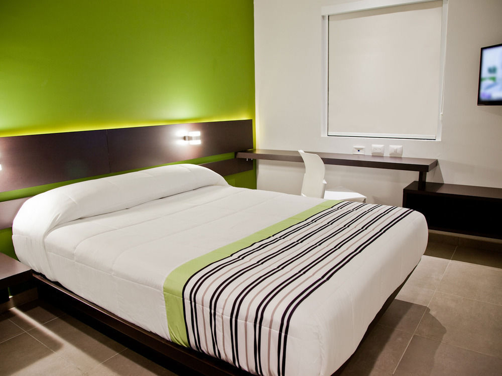 City Express Junior By Marriott Aguascalientes Centro מראה חיצוני תמונה